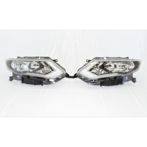 Фары передние Nissan X-Trail 2018